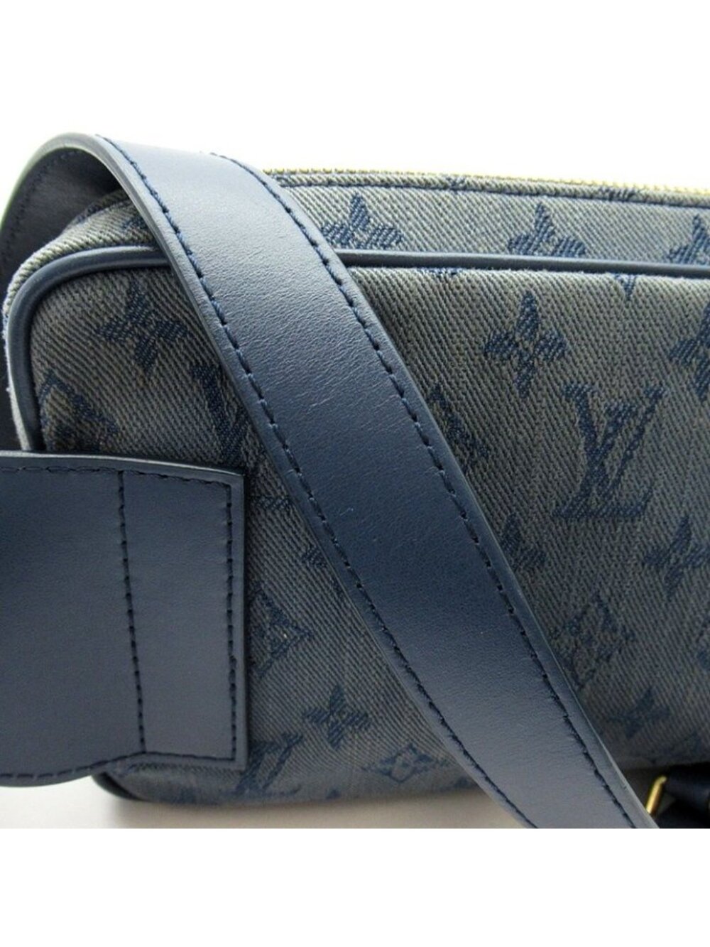 Louis Vuitton Bam Outdoor Monogram Denim Belt Bag Blue - Picture 2 of 7